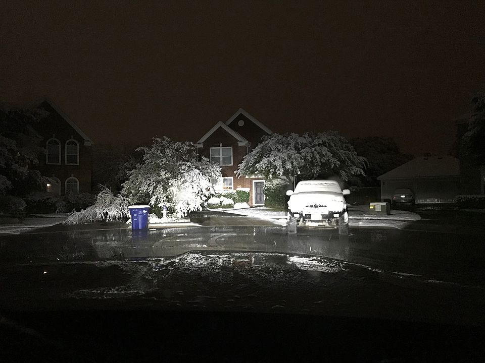 1st image of 1721 Oak Path