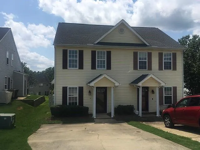 217 Payton Dr — Photo 1