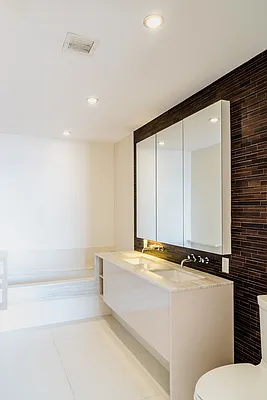 Rented by Manhattan Spaces | media 42