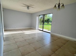 1521 Windorah Way APT A, Royal Palm Beach, FL 33411