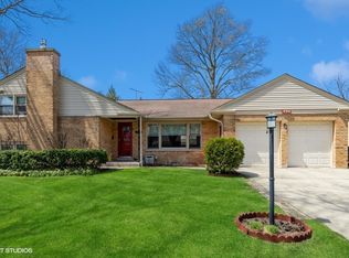 234 Cambridge Rd, Des Plaines, IL 60016