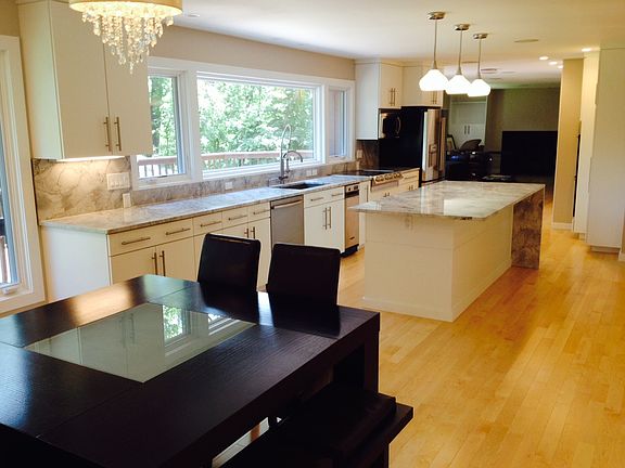 Informal Dining thru Kitchen