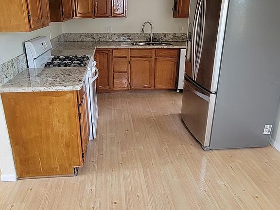2nd image of 18737 Crenshaw Blvd