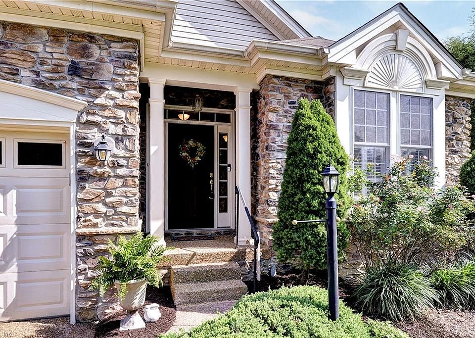 1st image of 6667 Rexford Ln