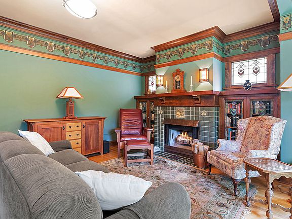 5th image of 2948 W Wilson Ave
