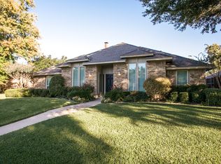 6935 Vista Willow Dr, Dallas, TX 75248