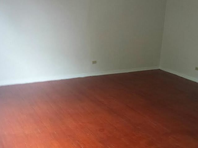 2nd image of 6140 N Damen Ave