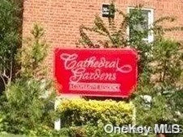 34 Cathedral Avenue #6B, Hempstead, NY 11550