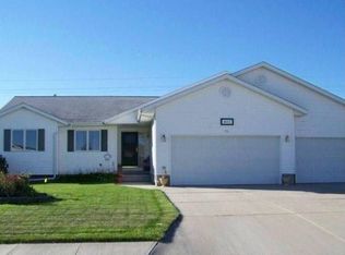 4111 Manchester Rd, Grand Island, NE 68803