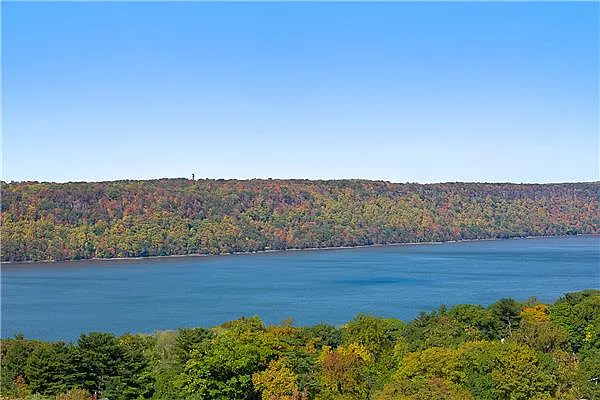 Rented by Exclusive Properties Sotheby's International Realty | media 59