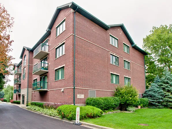511 N Cass Ave APT 2A, Westmont, IL 60559