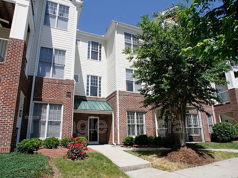 900 Canenaugh Dr #108