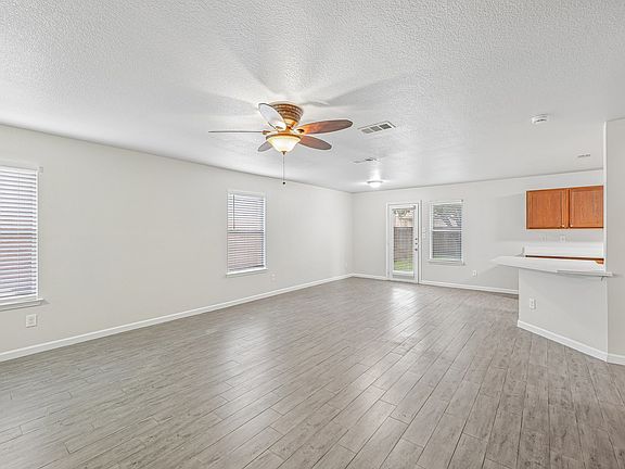 5th image of 8820 Valley River Dr