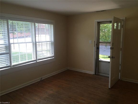 4th image of 320 S Aycock St