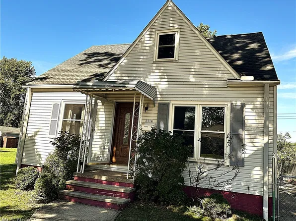 9012 Fernhill Ave, Parma, OH 44129