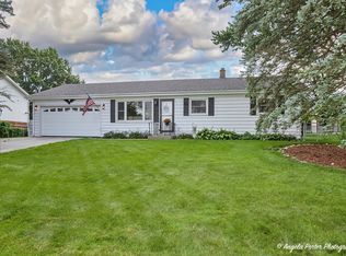 7201 Loras Ln, Wonder Lake, IL 60097