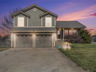 808 Golden Ct, Belton, MO, 64012