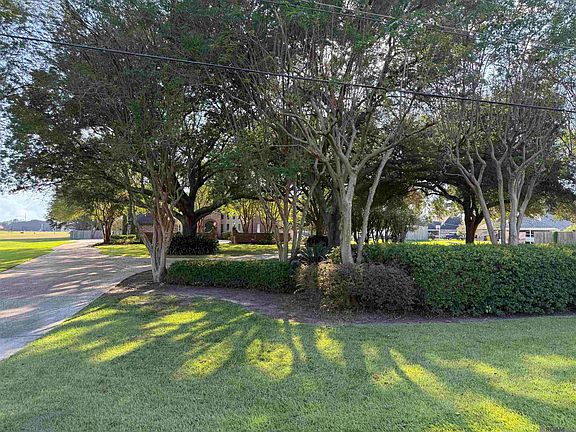 2nd image of 24010 Sherwood Dr