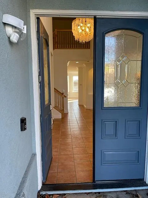 5 bed, 3045 sqft, $3,500 — Photo 3