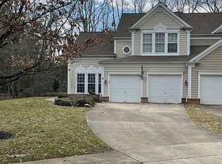 8 Boxwood Ln, Medford, NJ 08055