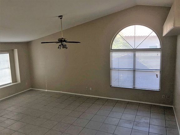 3rd image of 1242 E Audrey Ln