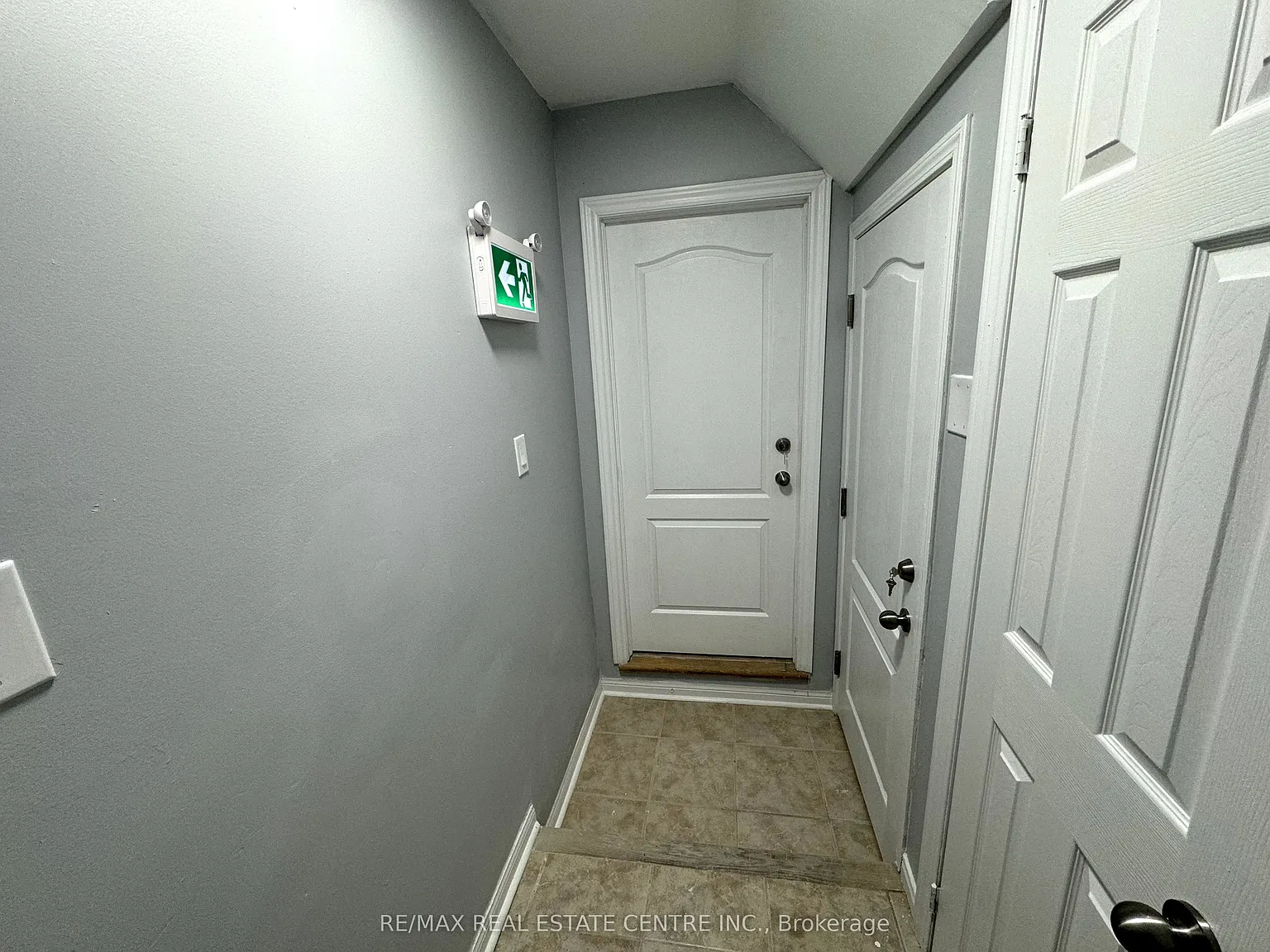 3 bed, $2,650 — Photo 2