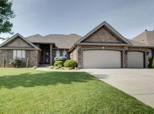 2826 E Chinkapin St, Springfield, MO 65804