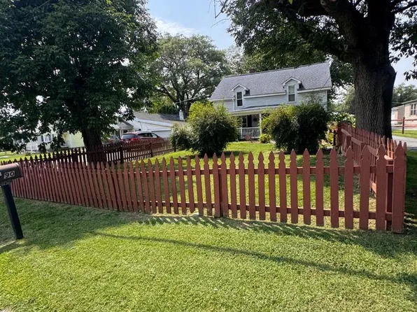 90 Fairview St, Carlisle, PA 17015
