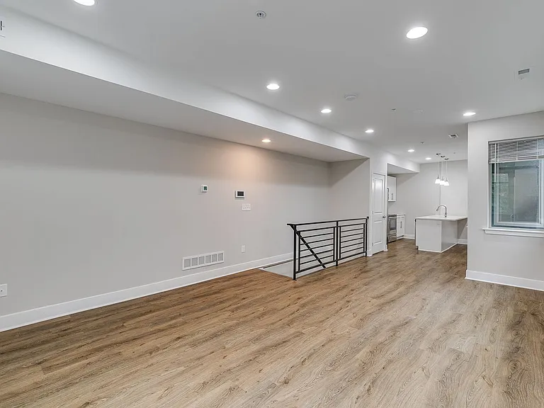 1218 N 6th St #1 — Photo 11