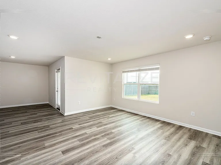 21962 Aleutian Ave — Photo 36