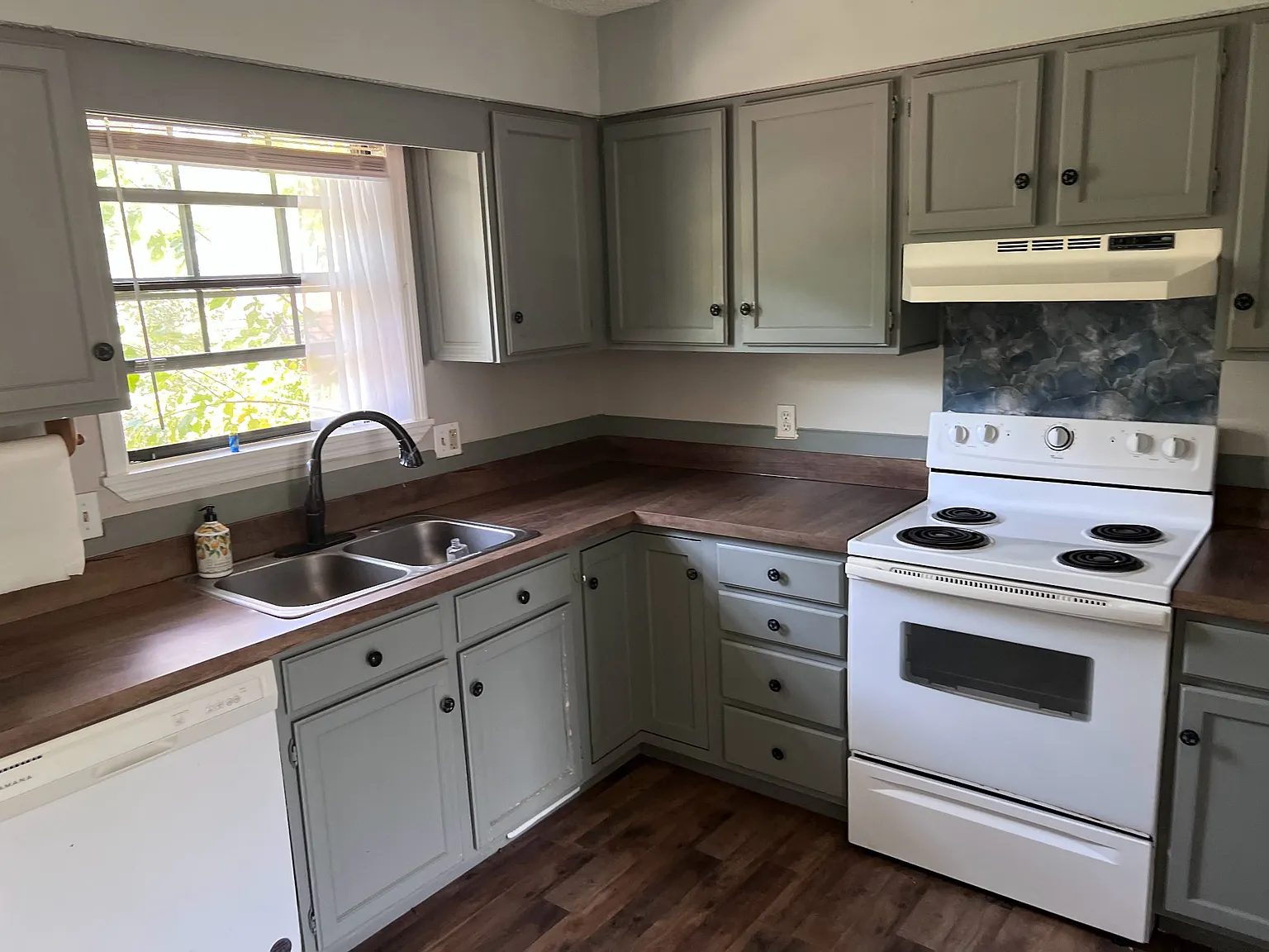 3 bed, 1112 sqft, $1,600 — Photo 1