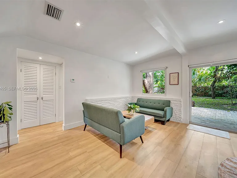 14995 NE 9th Ave — Photo 13