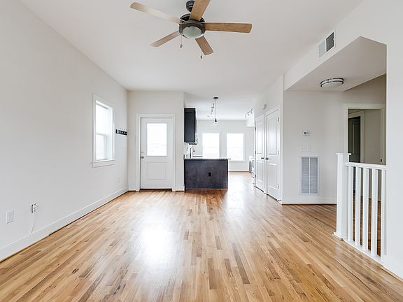 4th image of 309 W 13th St Unit B