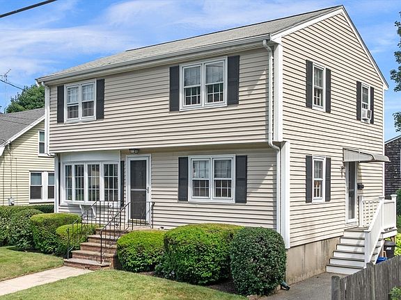 3rd image of 25 Colonial Rd