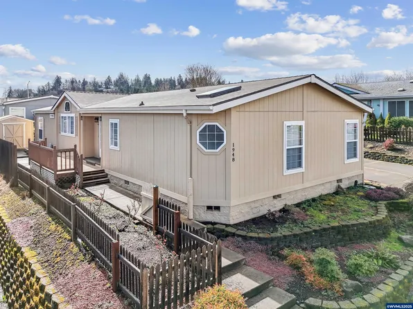 1948 Michigan City Ln NW, Salem, OR 97304
