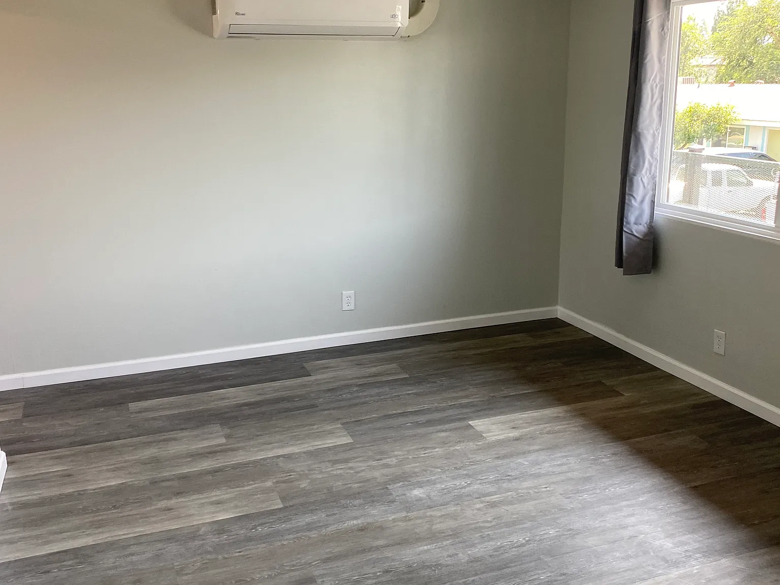 2 bed, 700 sqft, $1,825 — Photo 2