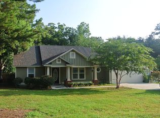 401 E Stanfill St, Hahira, GA 31632