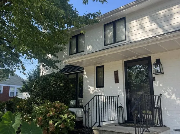 903 Cedar St, Riverton, NJ 08077