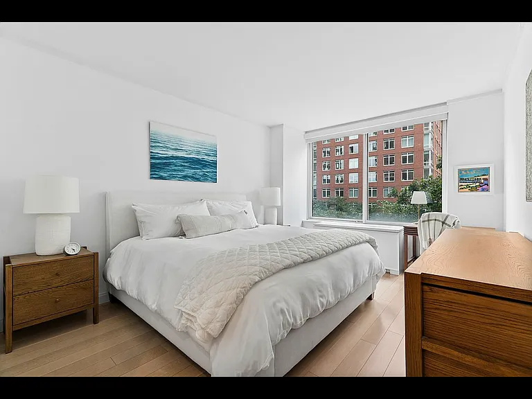 212 Warren St #4R — Photo 7
