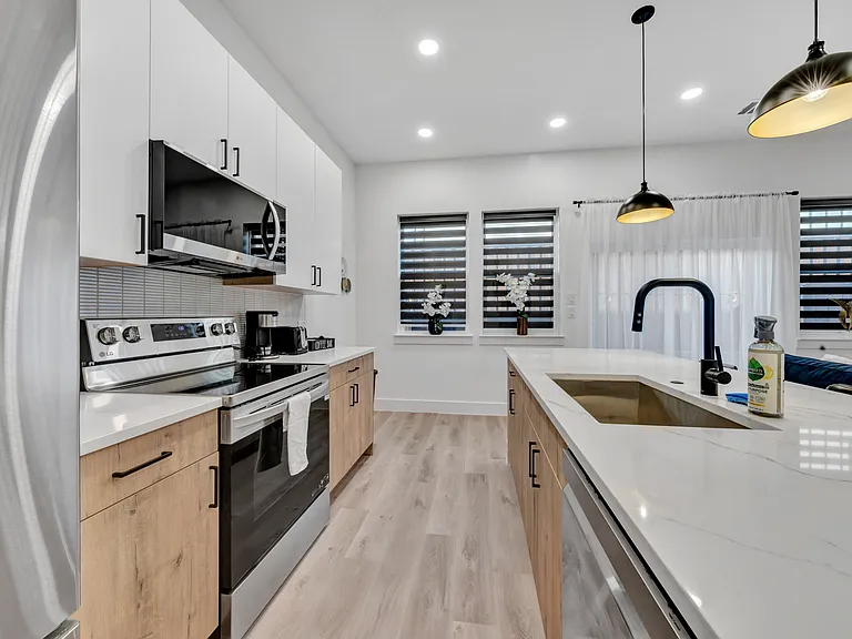7344 Amour Vallon Pl — Photo 4