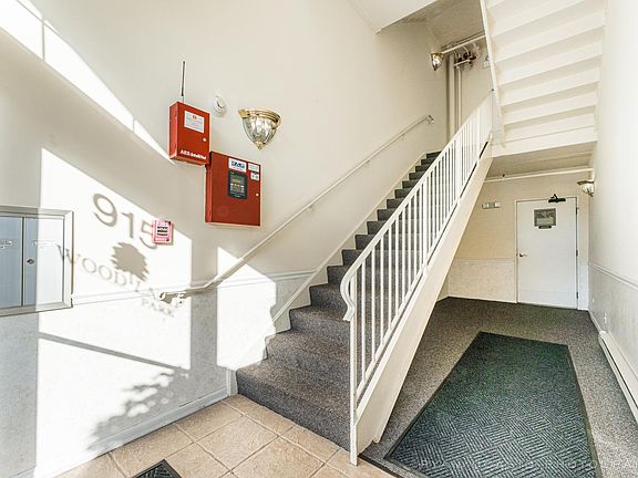 3rd image of 915 Elderberry Cir Unit 103