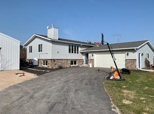 9920 Tamarack Rd, Brillion, WI 54110