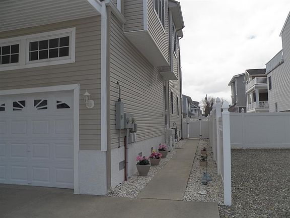 2nd image of 238 56th St Unit West