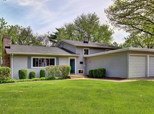 1348 Park Mnr, Aurora, IL 60506