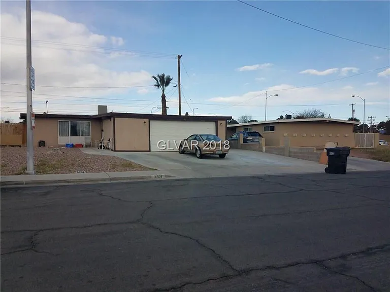 4521 Pacyna St — Photo 10