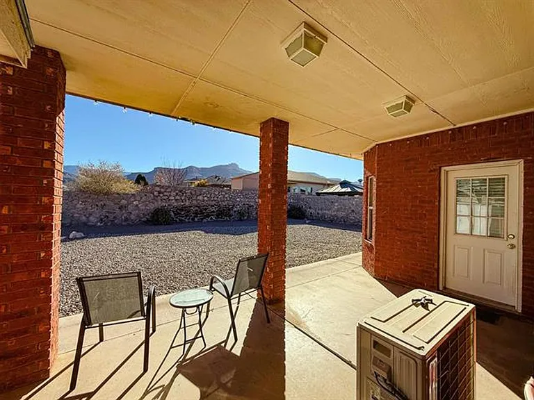 2409 Saguaro Loop — Photo 26