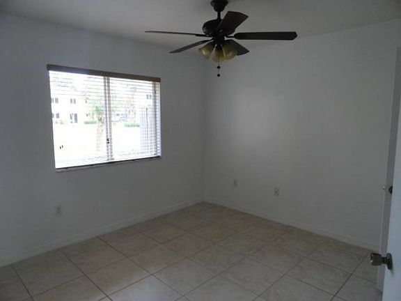 5th image of 930 NE 34th Ave Unit 103