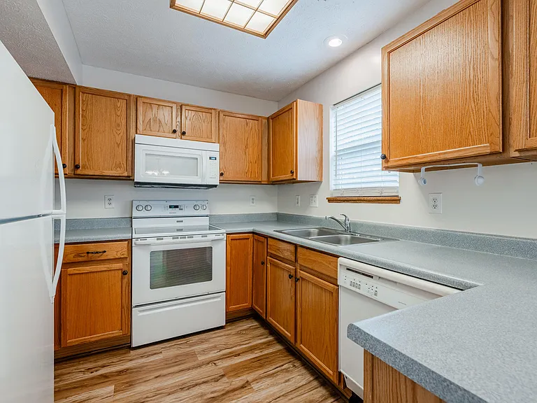 410 W Todd Cir — Photo 12