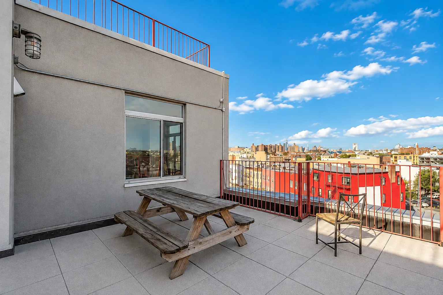 184 Noll Street — Photo 3