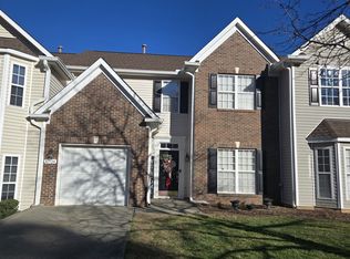 10724 Pendragon Pl, Raleigh, NC 27614